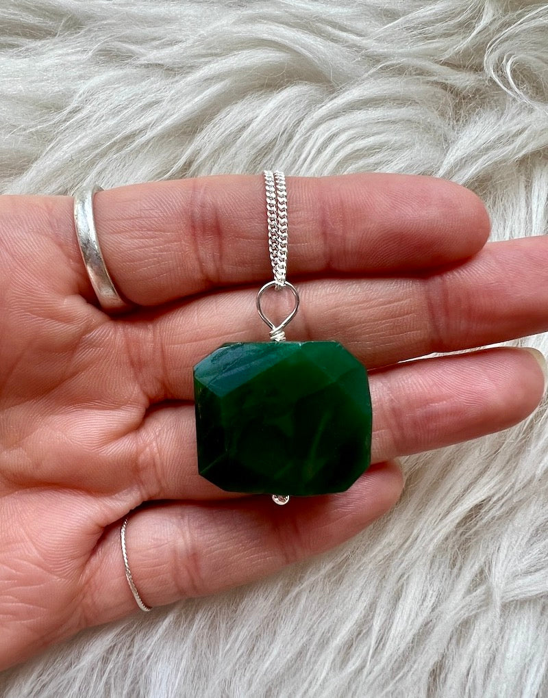 GREEN AVENTURINE FACET PENDANT