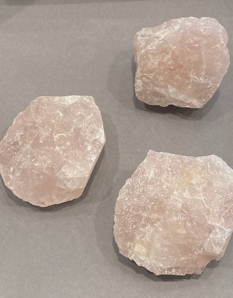 Raw Rose Quartz - (PALM)