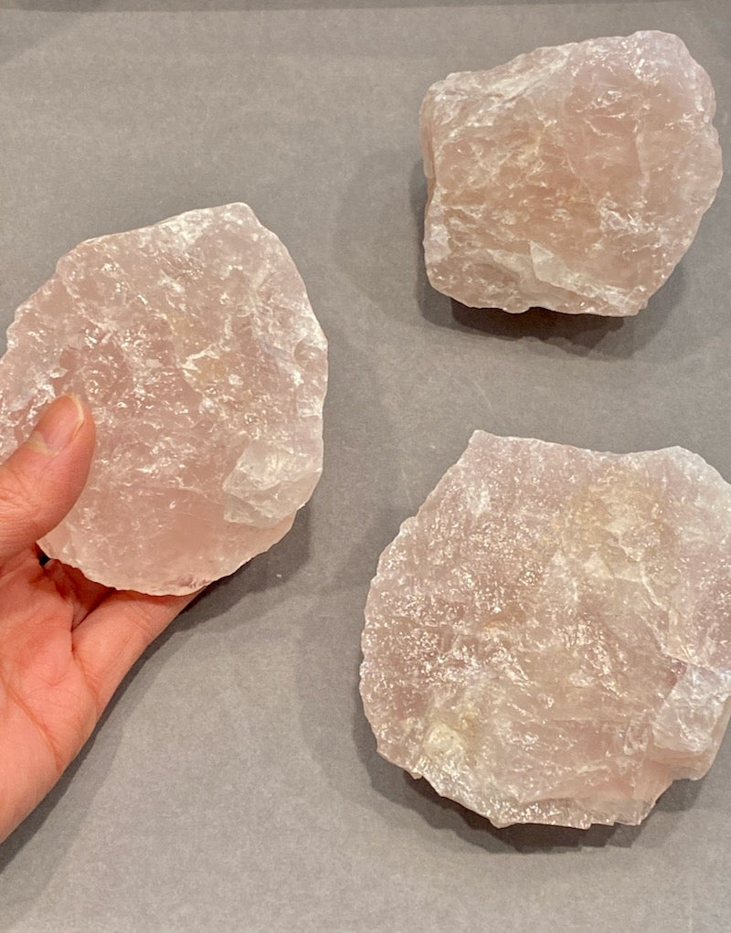 Raw Rose Quartz - (PALM)